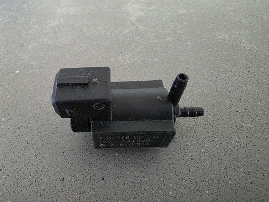 BMW Vacuum Control Valve - BMW 11747810831