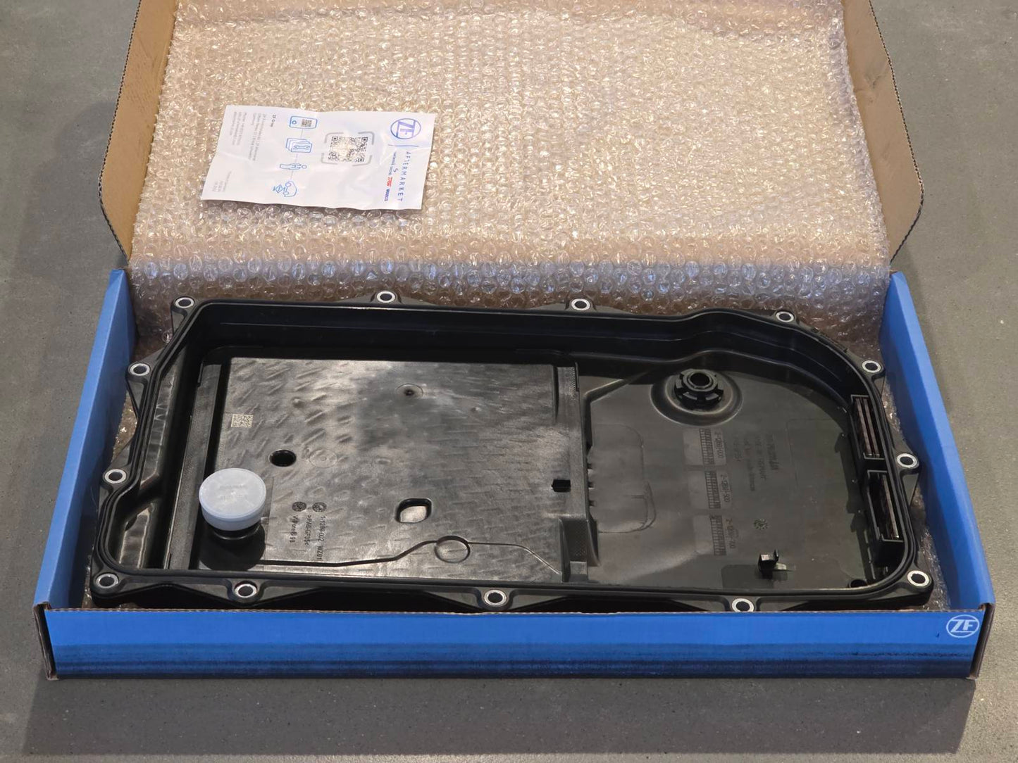 ZF 8HP Oil Pan and Filter Service Kit for BMW, VW, JAGUAR, LAND ROVER, MASERATI, ASTON MARTIN, ALFA ROMEO, TOYOTA
